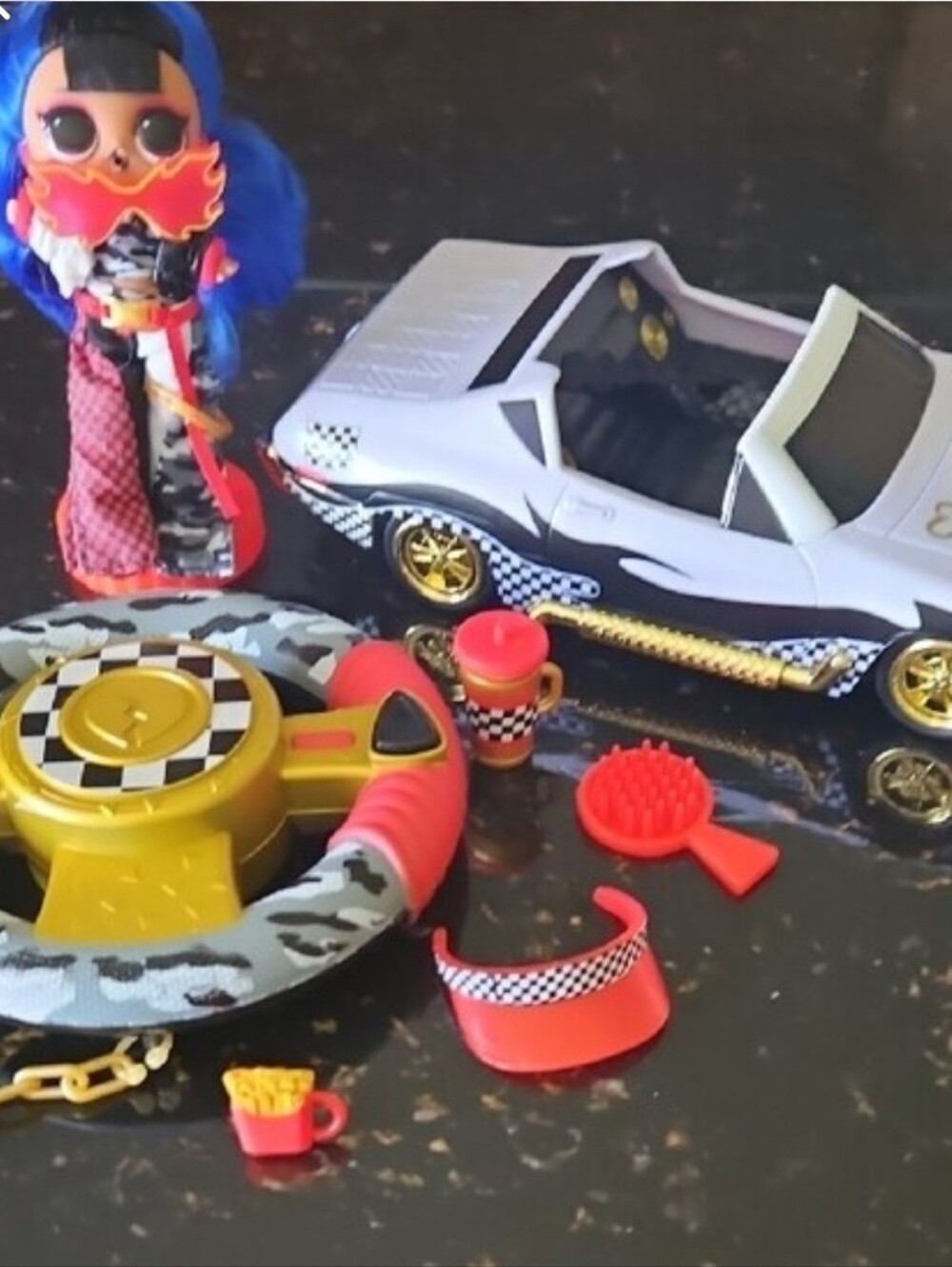 L.O.L. Surprise! White and Gold RC Convertible Car with Doll and Accessories